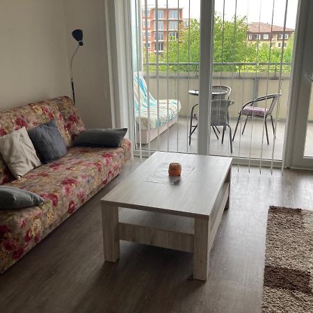 Apartman Edita - Byt S Terasou A Parkovacim Stanim, Topolova, Olomouc Apartment Luaran gambar