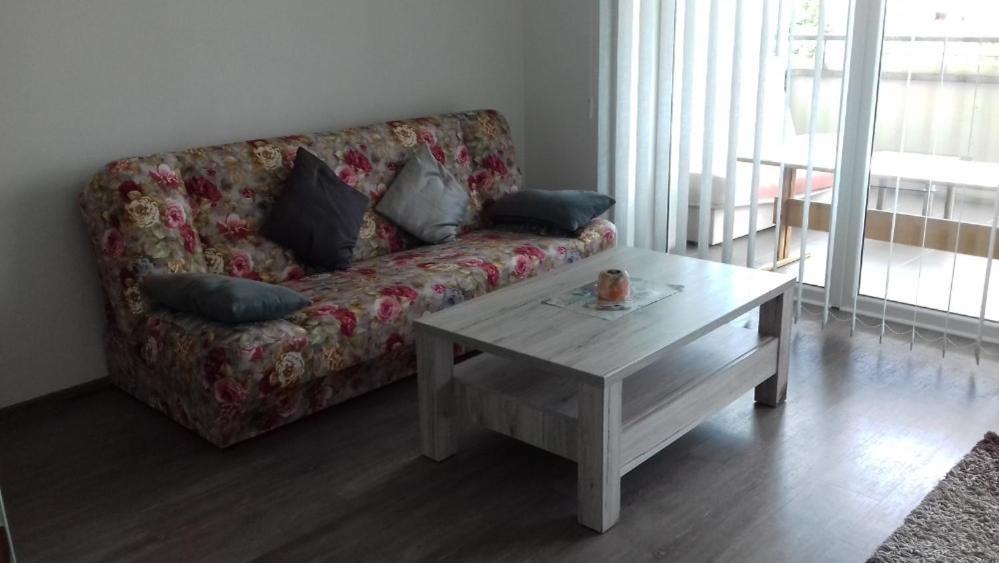 Apartman Edita - Byt S Terasou A Parkovacim Stanim, Topolova, Olomouc Apartment Luaran gambar